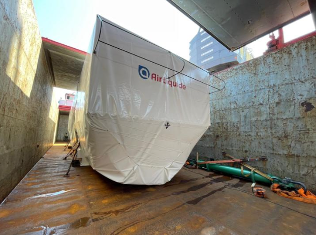 Air Liquide cargo in ship hold