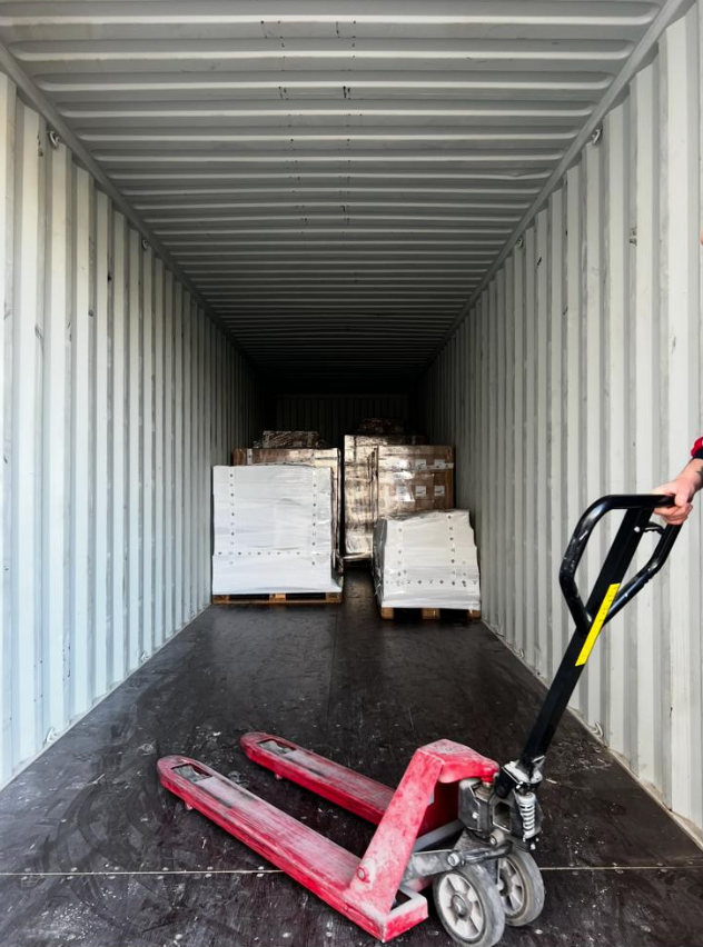 Pallet jack inside container